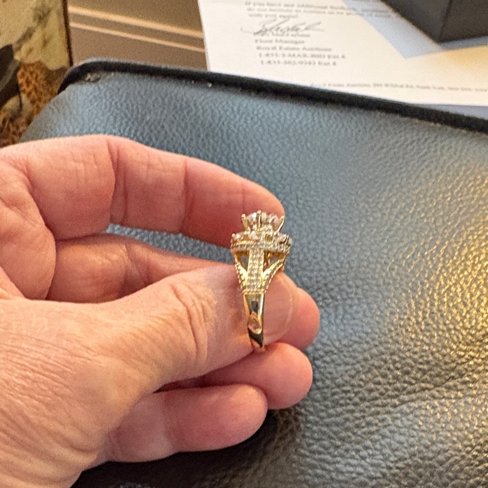 14kt Plated Gold 2 Ct Simulated Diamonds Luxury Ring - Picture 5 of 9